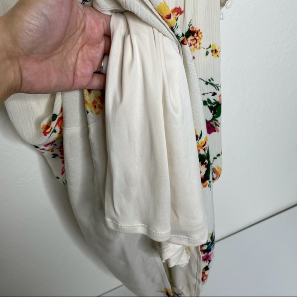 Xhilaration Cold Shoulder Crochet Floral Mini Dress - Medium - Picture 9 of 11